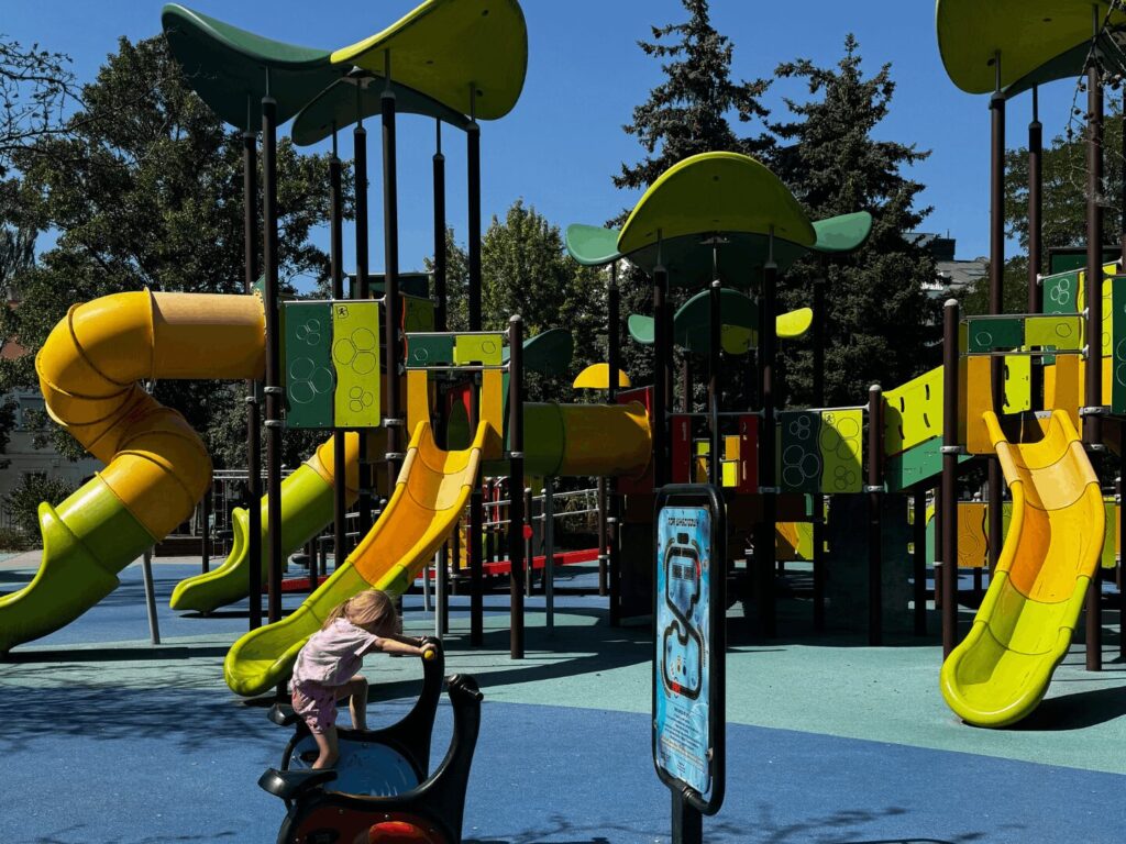 Plac zabaw w Pruszkowie